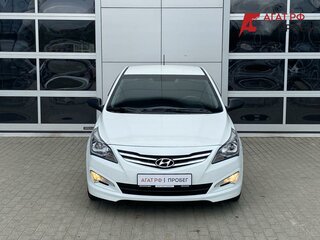 2015 Hyundai Solaris I Рестайлинг, белый, 900000 рублей, вид 2