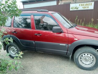 2015 Chevrolet Niva I Рестайлинг, красный, 800000 рублей, вид 4