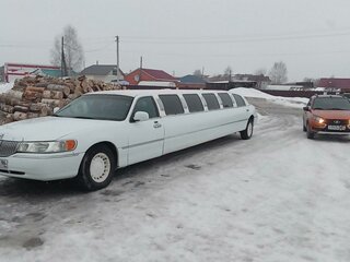 1997 Lincoln Town Car III, белый, 700000 рублей, вид 3