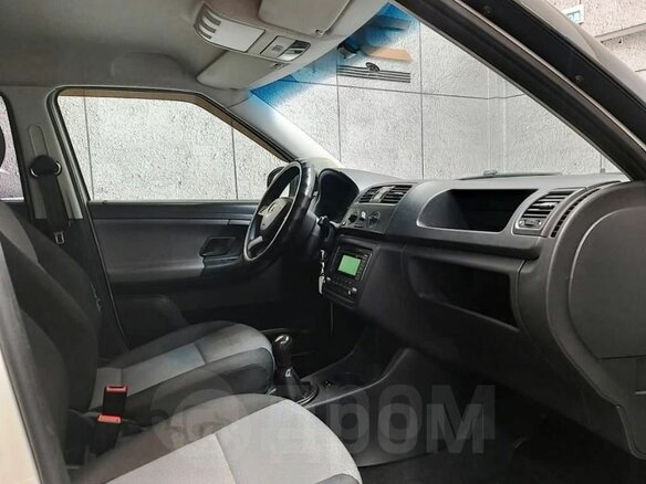 2013 Skoda Fabia II Рестайлинг, белый - вид 10