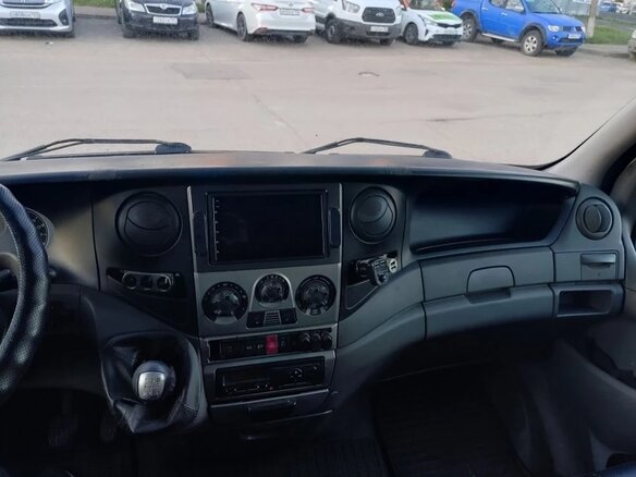 2011 Iveco Daily, белый, 950000 рублей - вид 2