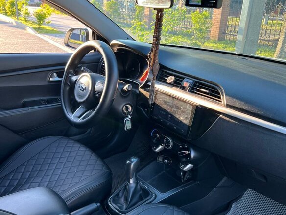 2020 Kia Rio IV, белый, 1455000 рублей - вид 6