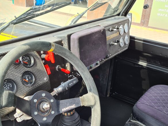 1996 Land Rover Defender 130 I, чёрный - вид 10