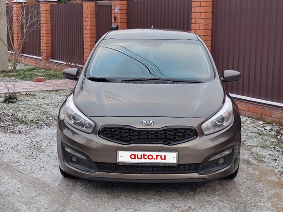2018 Kia Ceed II Рестайлинг, коричневый, 1250000 рублей