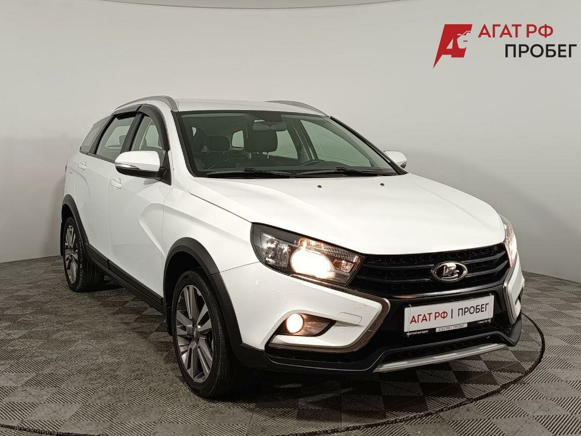Открыть фотографии: Lada (ВАЗ) Vesta I