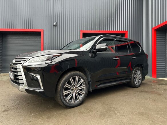 2016 Lexus LX 570 III Рестайлинг 2, чёрный, 8399000 рублей - вид 3
