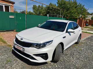 2019 Kia Optima IV Рестайлинг, белый, 2050000 рублей, вид 3