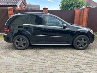 2009 Mercedes-Benz M-Класс 350 II (W164) Рестайлинг, чёрный, 1250000 рублей, вид 3