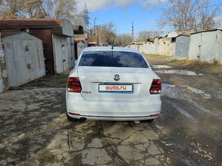 2016 Volkswagen Polo V Рестайлинг, белый, 1550000 рублей, вид 2