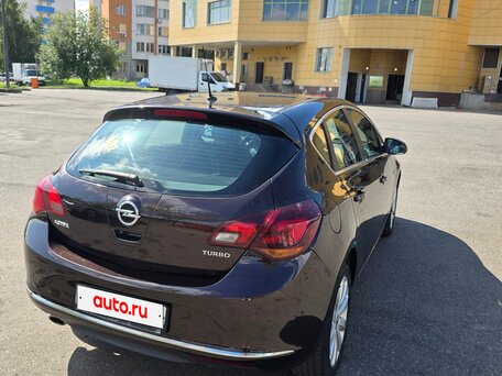 2014 Opel Astra J Рестайлинг, коричневый, 780000 рублей, вид 3