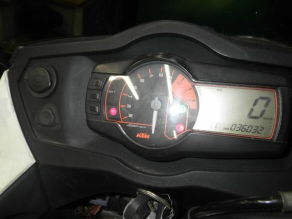 2011 KTM 990 Adventure, белый - вид 7