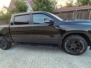 2022 Ram 1500 Quad Cab eTorque V, чёрный, 6900000 рублей, вид 2