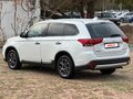 2017 Mitsubishi Outlander III Рестайлинг 2, белый, 1595000 рублей - вид 10