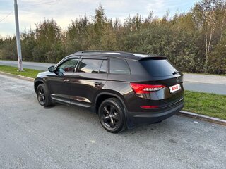 2017 Skoda Kodiaq I, коричневый, 2590000 рублей, вид 5