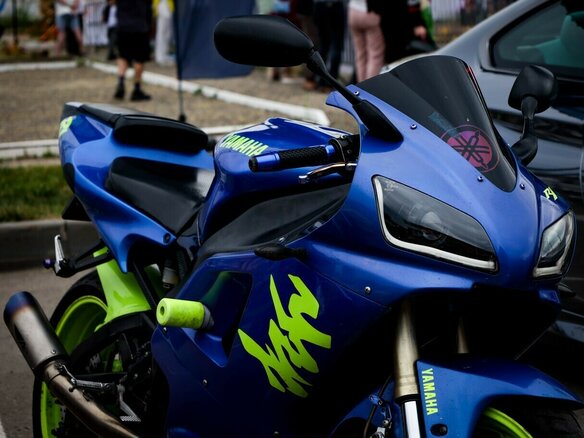 1999 Yamaha YZF-R1, синий, 660000 рублей