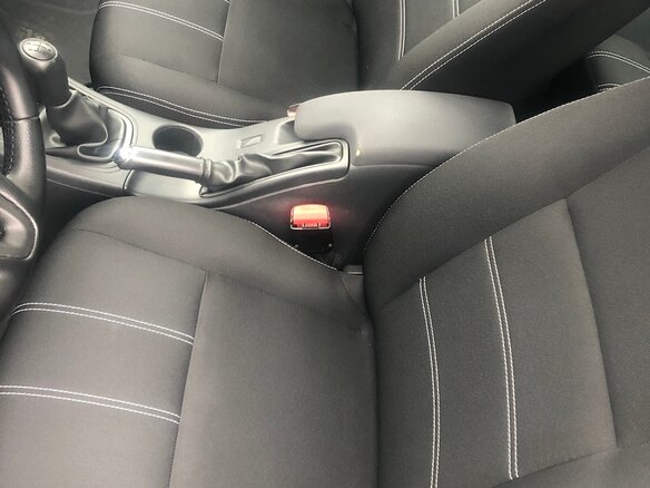 2013 Renault Fluence I Рестайлинг, серебристый, 750000 рублей - вид 4