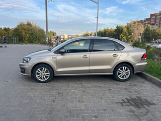 2018 Volkswagen Polo V Рестайлинг, бежевый, 1100000 рублей, вид 3