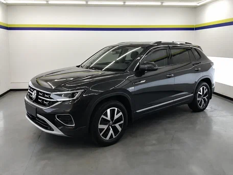 2023 Volkswagen Tayron I Рестайлинг, серый, 2680000 рублей, вид 2