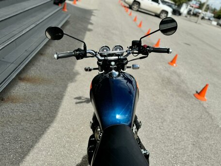 2025 Royal Enfield Interceptor 650, синий, 703000 рублей, вид 5