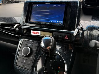 2011 Toyota Wish II, белый, 1500000 рублей, вид 5