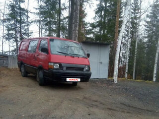 1991 Toyota HiAce H100, пурпурный, 393000 рублей, вид 1
