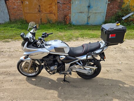 2005 Suzuki Bandit 1200, серебристый, 355000 рублей, вид 2