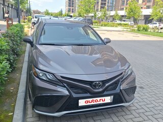 2021 Toyota Camry VIII (XV70), серый, 2750000 рублей, вид 1