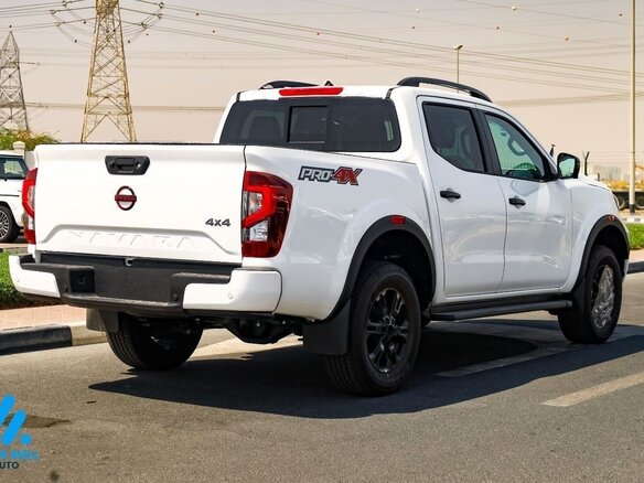 2026 Nissan Navara (Frontier) IV (D23) Рестайлинг, белый - вид 5