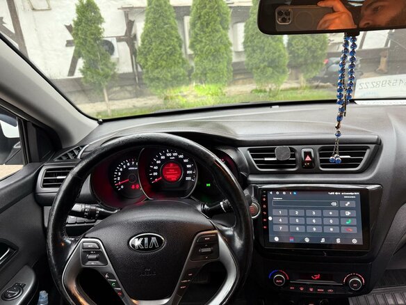 2015 Kia Rio III Рестайлинг, белый, 980000 рублей - вид 9