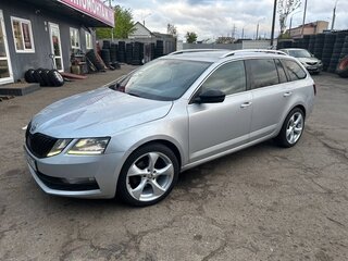 2017 Skoda Octavia III (A7) Рестайлинг, серебристый, 1060000 рублей, вид 1
