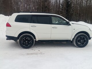 2012 Mitsubishi Pajero Sport II, белый, 1400000 рублей, вид 3