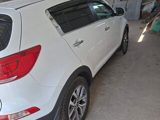 2015 Kia Sportage III Рестайлинг, белый, 1500000 рублей, вид 2