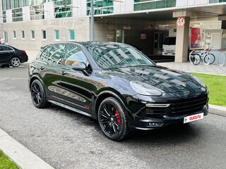 2016 Porsche Cayenne GTS II Рестайлинг (958), чёрный, 4200000 рублей, вид 1