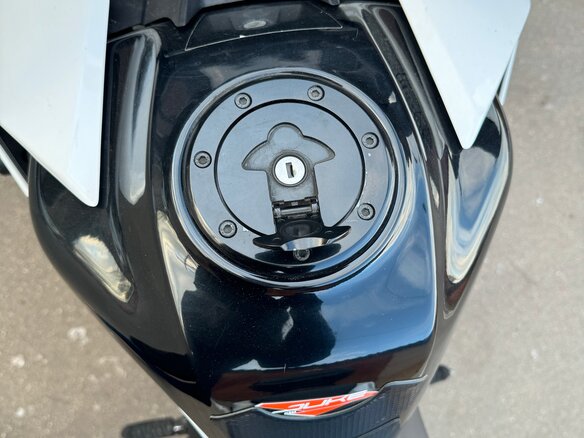 2018 KTM 390 Duke, белый, 500000 рублей - вид 13