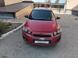 2013 Chevrolet Aveo II, красный, 688888 рублей, вид 1