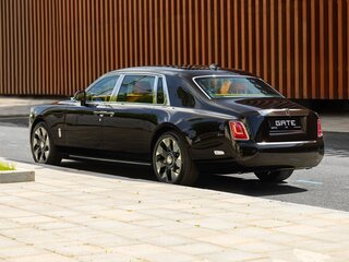 2024 Rolls-Royce Phantom Long Extended VIII, чёрный, 98000000 рублей, вид 2