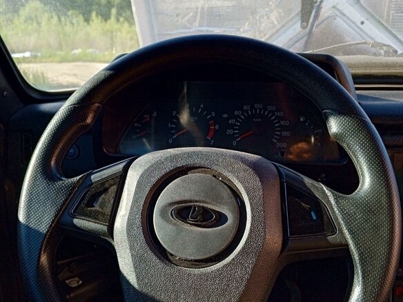 2014 Lada (ВАЗ) 2121 (4x4) I Рестайлинг, белый, 800000 рублей - вид 5