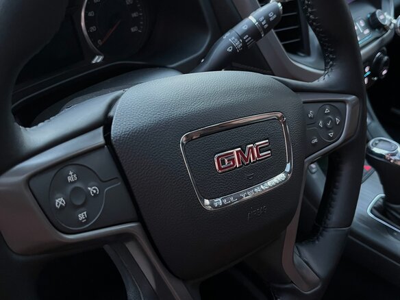 2016 GMC Acadia II, чёрный, 2780000 рублей - вид 29