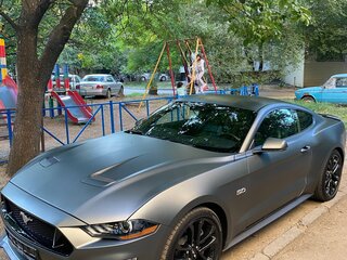 2020 Ford Mustang VI Рестайлинг, серый, 6000000 рублей, вид 3