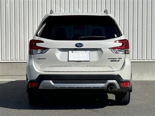 2022 Subaru Forester V Рестайлинг, белый, 2248000 рублей, вид 3