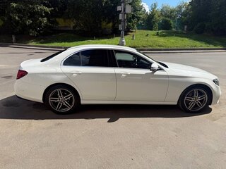 2018 Mercedes-Benz E-Класс 220 d V (W213, S213, C238), белый, 3000000 рублей, вид 4
