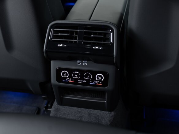 2025 BMW M5 VII (G90), синий, 21590000 рублей - вид 27