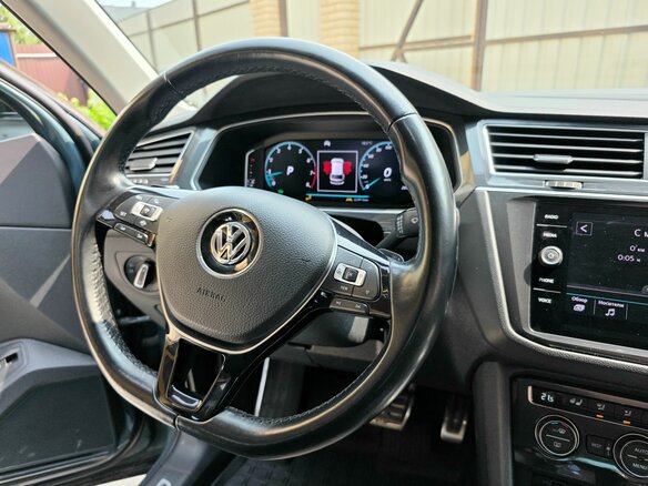 2019 Volkswagen Tiguan II, серый, 2190000 рублей - вид 35