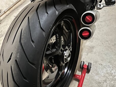 2018 Ducati Supersport, красный, 937000 рублей, вид 4