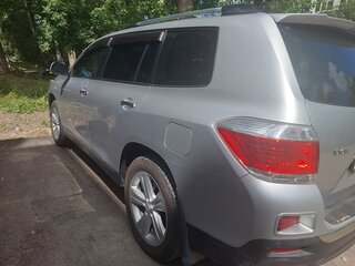 2011 Toyota Highlander II (XU40) Рестайлинг, серебристый, 2250000 рублей, вид 2