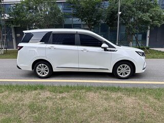 2022 Wuling Jiachen, белый, 1290000 рублей, вид 5