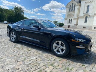 2020 Ford Mustang VI Рестайлинг, чёрный, 3100000 рублей, вид 4