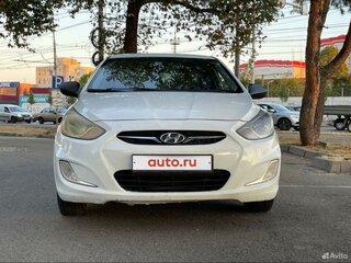 2013 Hyundai Solaris I, белый, 850000 рублей, вид 1