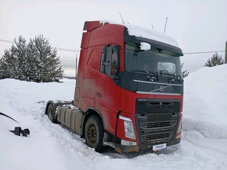 2017 Volvo FH, красный, 5712000 рублей, вид 2