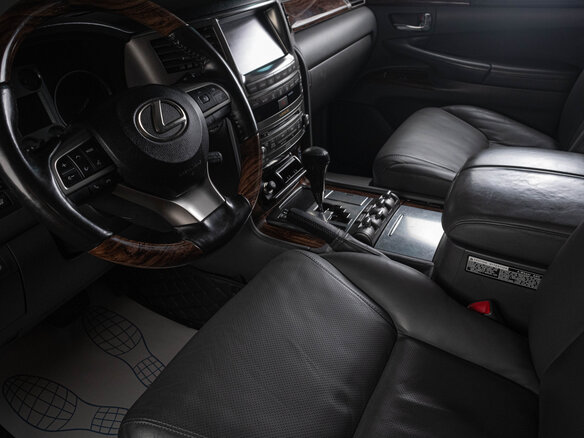 2008 Lexus LX 570 III, серебристый, 3600000 рублей - вид 6